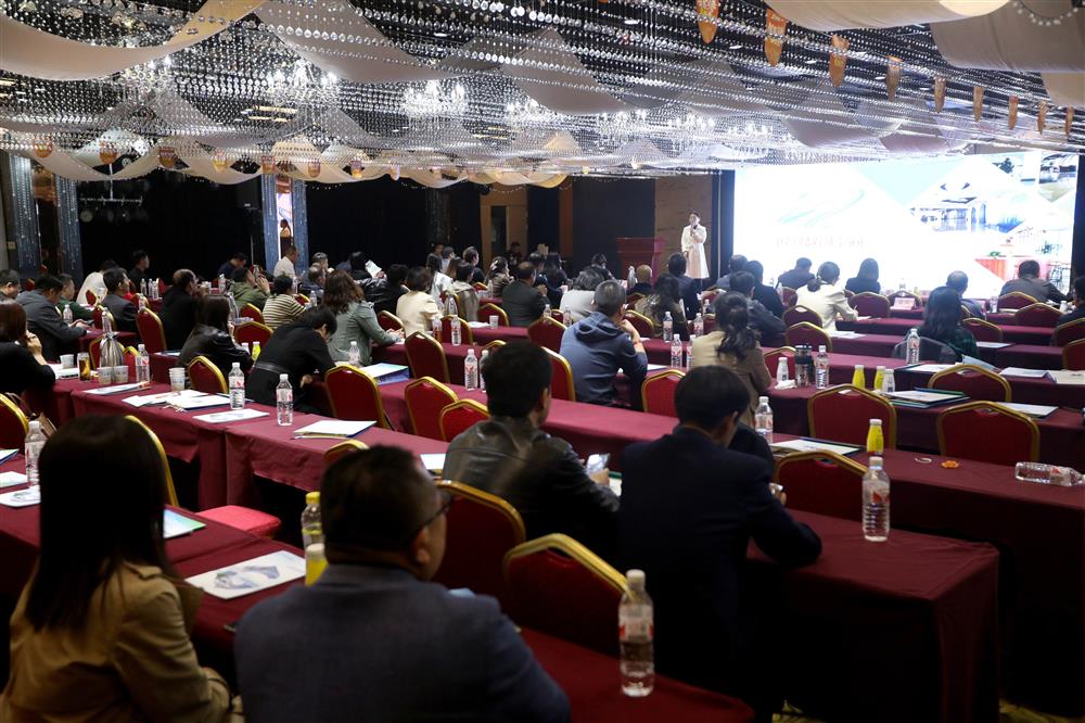 AI賦能產(chǎn)業(yè)生態(tài)！科創(chuàng)投集團(tuán)旗下銀河數(shù)創(chuàng)空間舉辦濟(jì)南科創(chuàng)數(shù)創(chuàng)生態(tài)大會(huì)